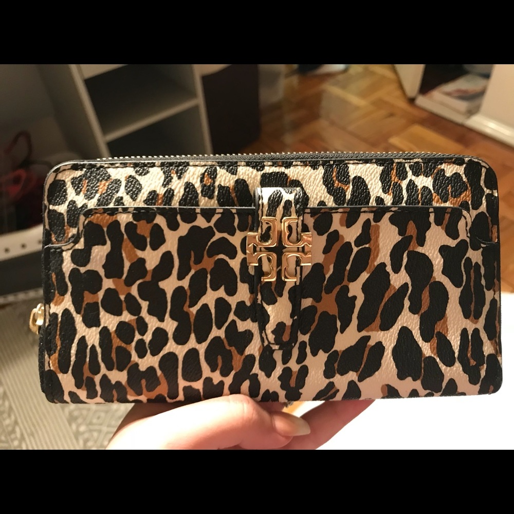 Tory Burch wallet